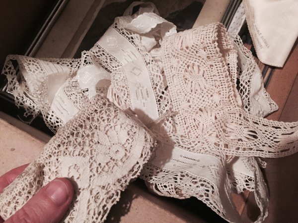 Funny because there is all your lace stored in the box next to this one, Madeleine #MadeleineprojectEN https://t.co/0vpLRoCyaB